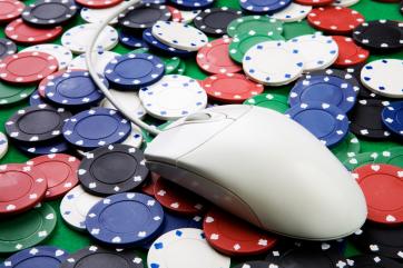 online_poker_ellines_paiktes